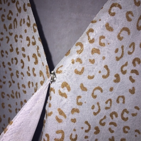 Entro Mauve Purple Leopard Drop Waist Blouse - Picture 4 of 6